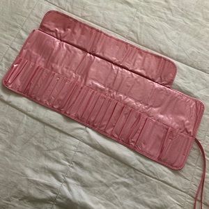 MakeUp Brush Holder Travel Case - 
Metallic Pink